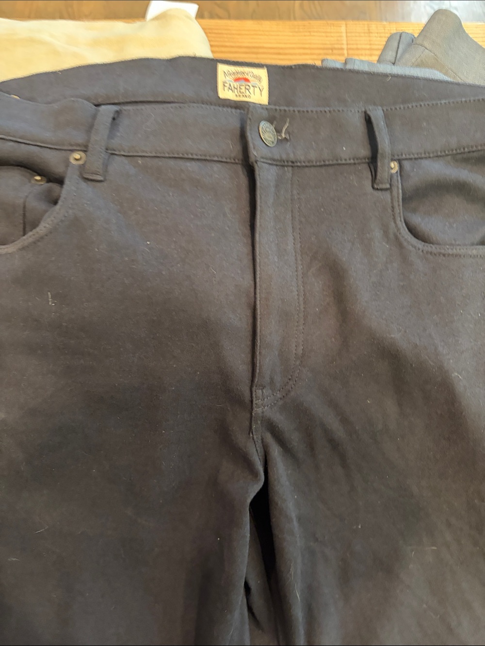 Faherty Men’s Navy Blue sweater/flannel soft Chinos 34x30